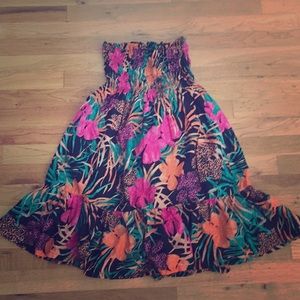 Hawaiian print strapless dress